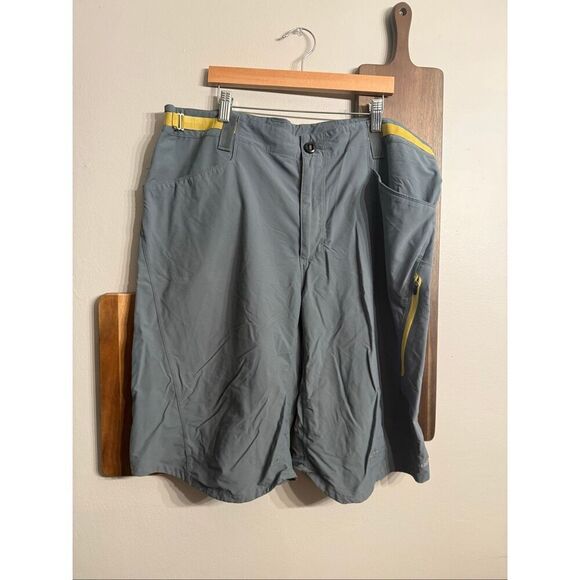 Patagonia Pants - Patagonia Gray Yellow Flat Front Dirt Craft Bike Athletic Cycling Shorts Size XL